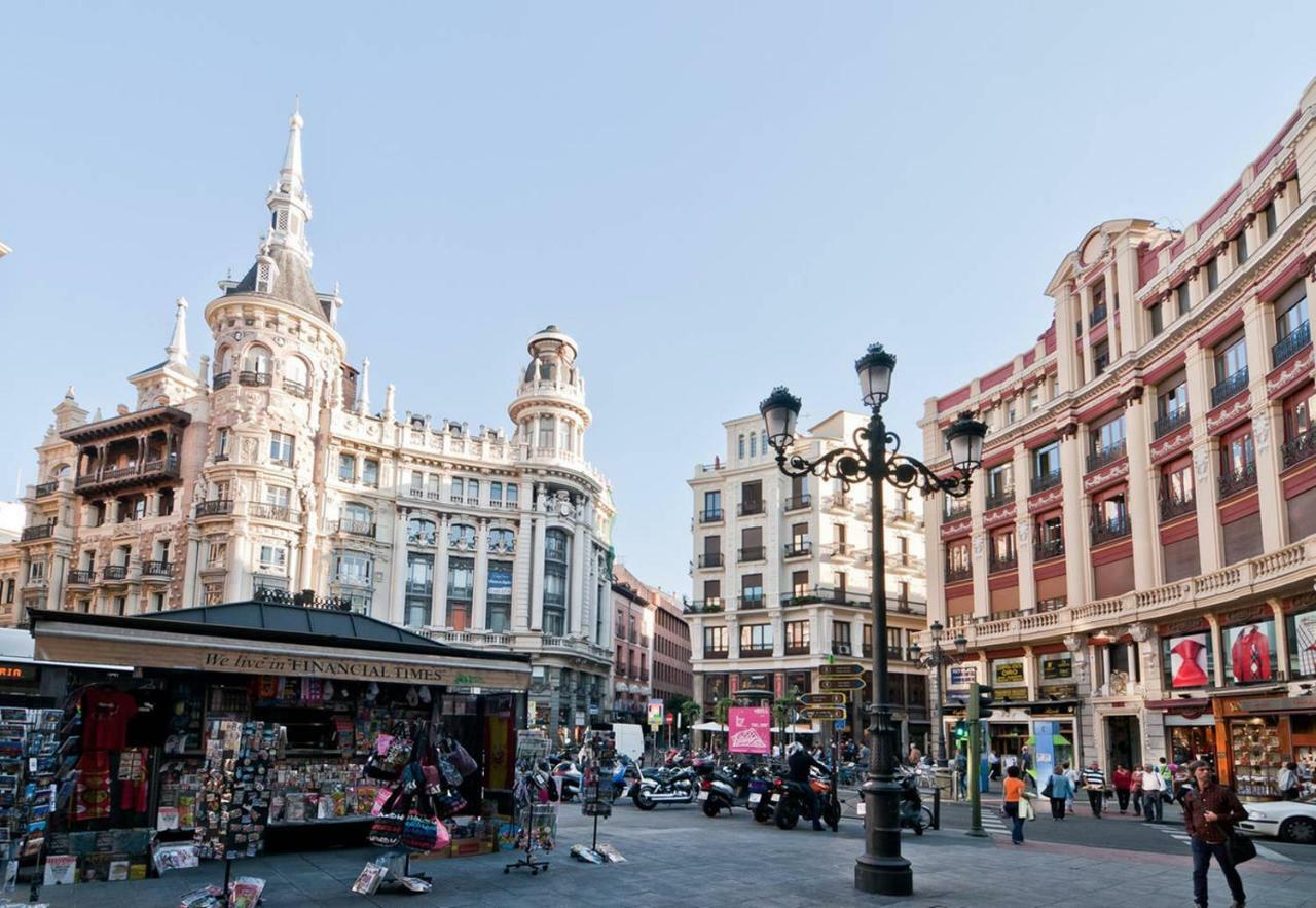 Atico En El Centro De Madrid - Calle Jardines Buitenkant foto