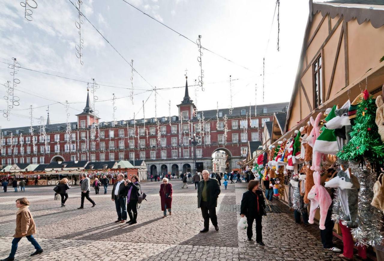 Atico En El Centro De Madrid - Calle Jardines Buitenkant foto