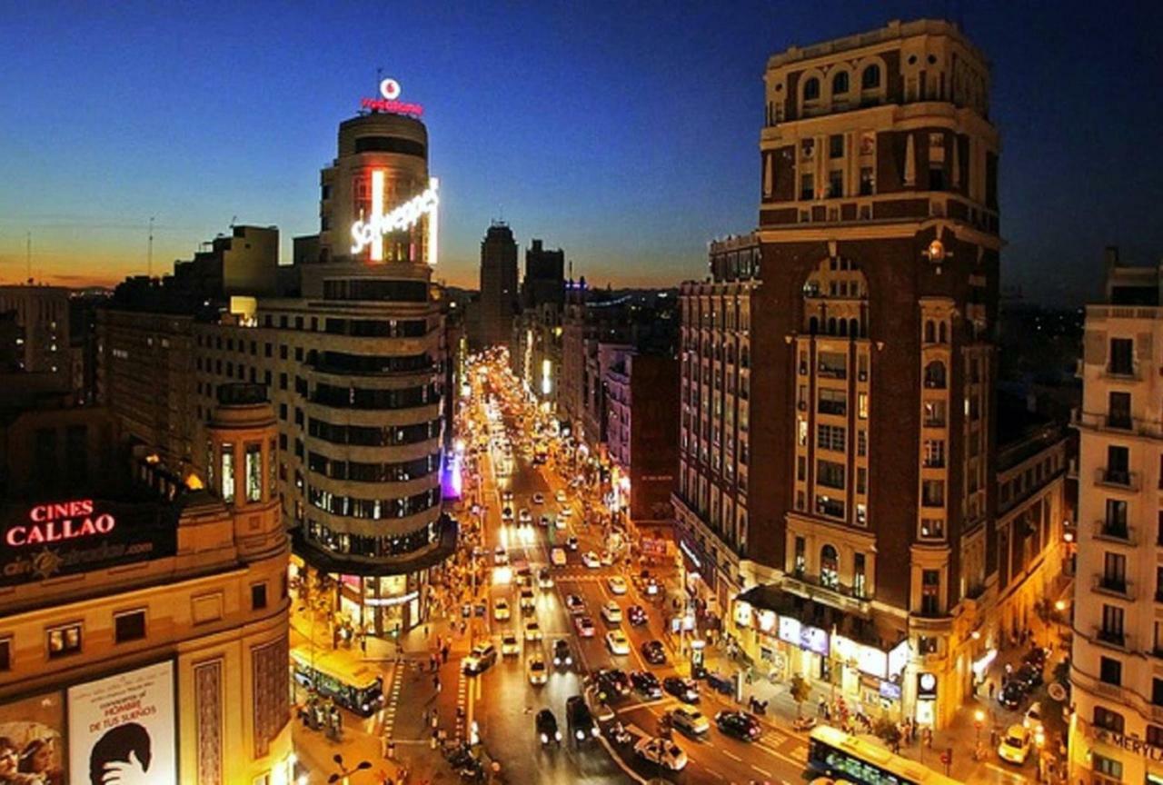 Atico En El Centro De Madrid - Calle Jardines Buitenkant foto