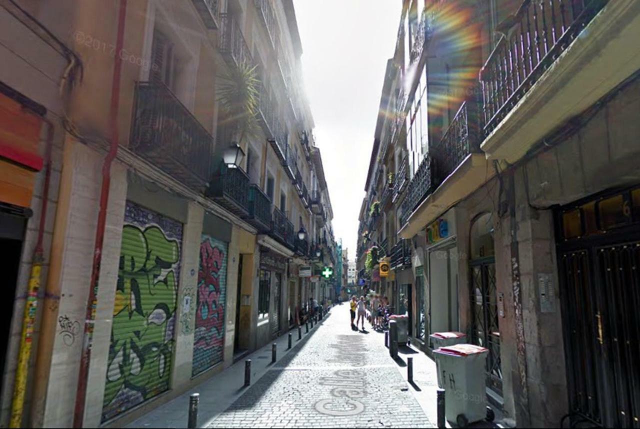 Atico En El Centro De Madrid - Calle Jardines Buitenkant foto